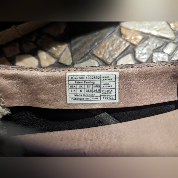 Ugg Australia Marrah Black Leather Moccasins - Picture 3 of 5